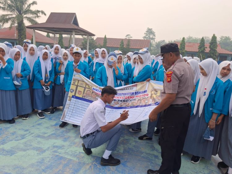 Gubernur Al Haris Tutup Festival Batanghari 2026 di Taman Mini Melayu Jambi