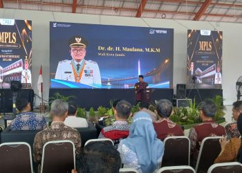 Bupati Tanjab Barat Isi Khutbah Safari Jum’at di Masjid Nurdin