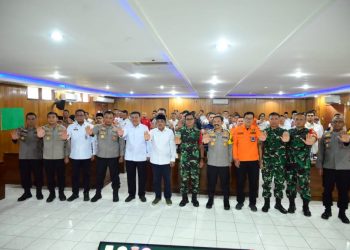 Gubernur Al Haris Datangi Korban Kebakaran di Lagan Tengah Tanjab Timur