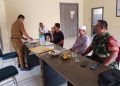 Perkuat Kamtibmas dan Kedekatan dengan Warga, Babinsa Olak Kemang Intensifkan Komsos
