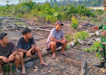 Perkuat Kamtibmas dan Kedekatan dengan Warga, Babinsa Olak Kemang Intensifkan Komsos