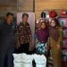 Kades Suko Awin Jaya, Idawati Berikan Bantuan Beras Kepada Warga yang Membutuhkan