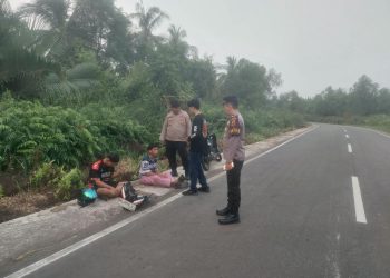 Cegah Karhutla, Satbinmas Polres Tanjab Barat Sambangi Warga Desa Bramitam Raya