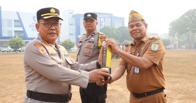 Dirbinmas Polda Jambi Serahkan Penghargaan Lomba Tiga Pilar Kamtibmas