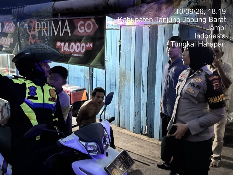 Respons Cepat Call Center 110, Polres Tanjab Barat Amankan ODGJ Diduga Rusak Barang Warga