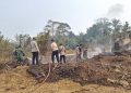 Respons Cepat Laporan Warga, Polsek VII Koto Ilir dan Tebo Ulu Padamkan Karhutla