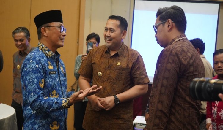 Bupati M. Syukur Hadiri Rakor Pembinaan Manajemen ASN