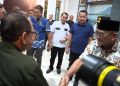 Asisten I Setda Provinsi Jambi Sambut Kedatangan BAM DPR RI di Bandara