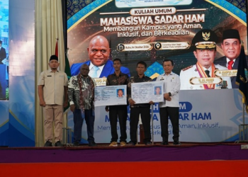 Menteri HAM RI Bersama Gubernur Jambi Serahkan KTP untuk SAD