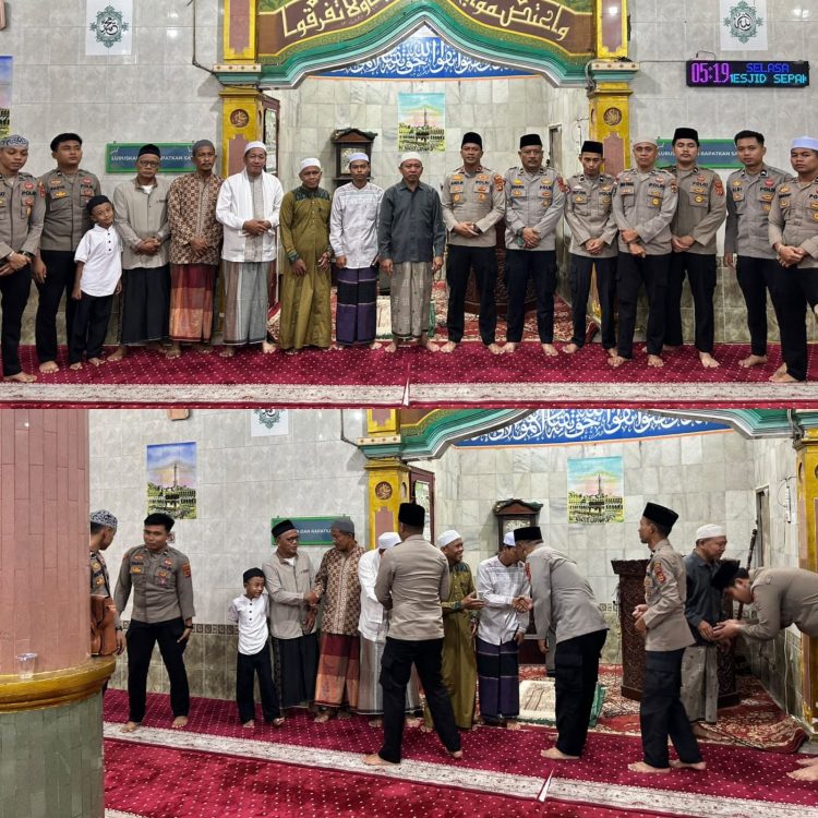 Pererat Kedekatan dengan Warga, Polres Tanjab Barat Gelar Subuh Keliling