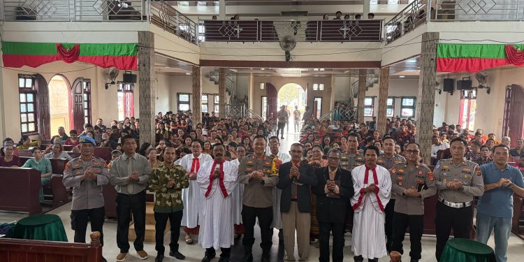 Kapolres Tebo Perkuat Toleransi Lewat Minggu Kasih, Ajak Jemaat Bersama Cegah Karhutla