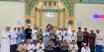 Bangun Kedekatan dengan Warga, Polres Tanjab Barat Sambangi Masjid Miftahul Jannah