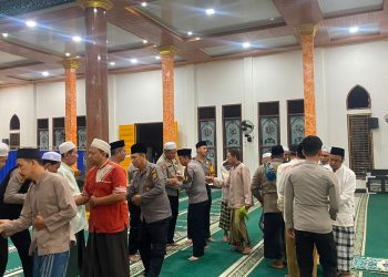 Sapa Warga melalui Subuh Keliling, Wakapolres Tanjab Barat Ajak Bersama Jaga Kamtibmas